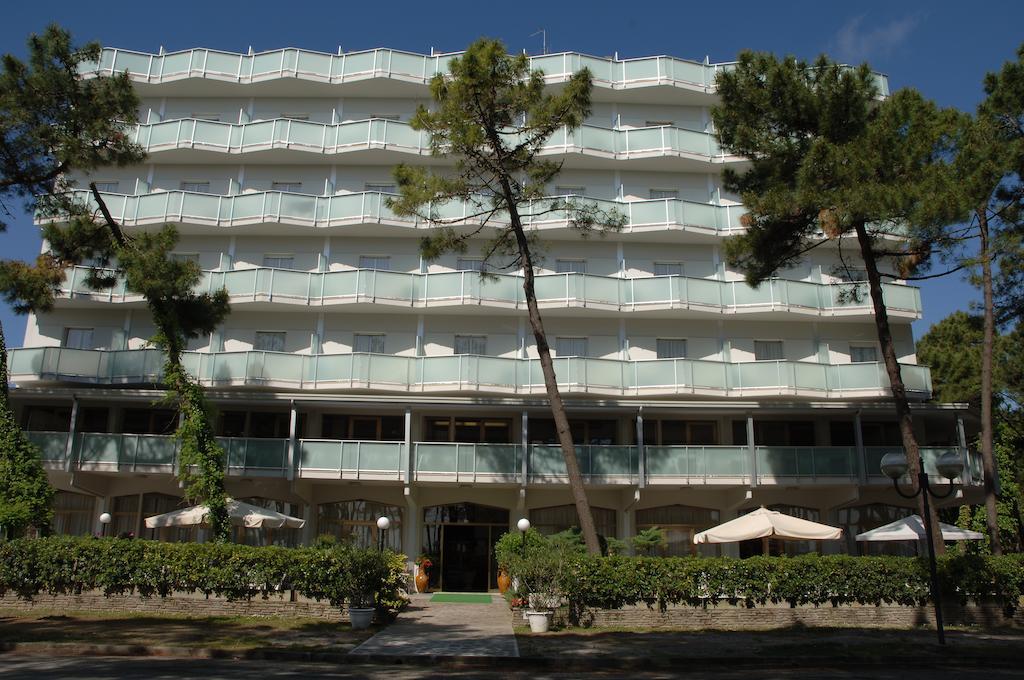 Hotel Sahara Морской Милан Экстерьер фото